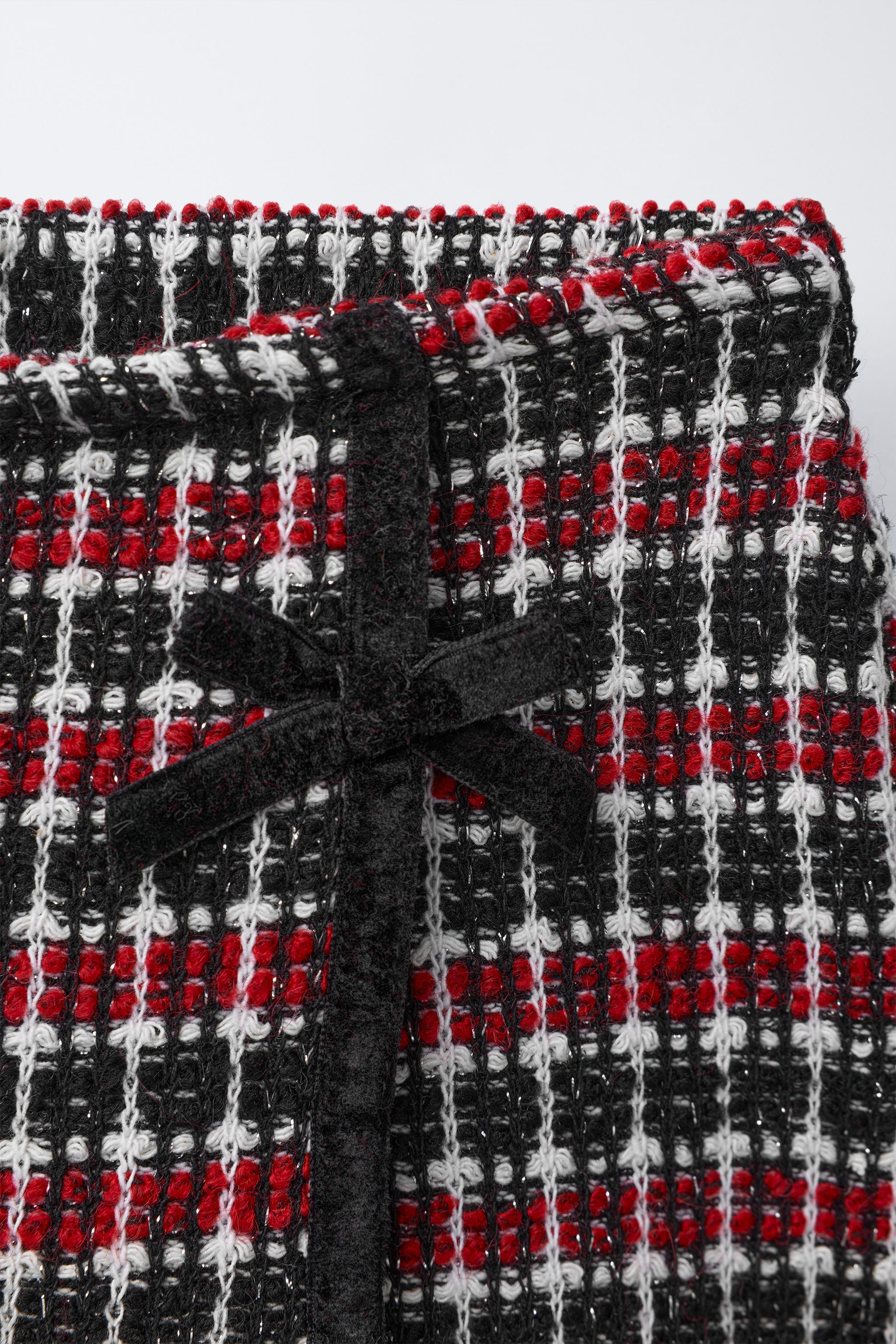 TEXTURED VELVET BOW SKIRT